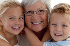 Сколько работающих пенсионеров в Украине и какая у них пенсия - данные ПФУ