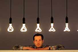 Свет по графику: в 12 регионах Украины введены почасовые отключения