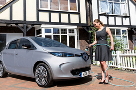 Украинцы массово переходят на электромобили: откуда их завозят