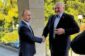 Запасний аеродром: Лукашенко будує ВІП-фортецю поруч із палацом Путіна