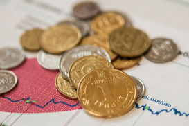 Какие сектора экономики обеспечили более половины налоговых поступлений