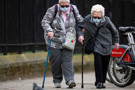 Выплата пенсии по доверенности: что нужно знать украинцам