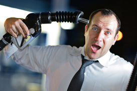 Ценовой парадокс: в "стране-бензоколонке" бензин дороже, чем в США