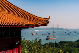 Прибыль китайских промышленных компаний продемонстрировала рекордный спад