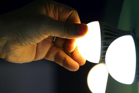 У сусідів є світло, а у вас немає: енергетики пояснили причини