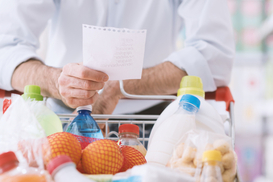 Россияне ощущают удорожание базовых товаров: инфляция в РФ ускорилась