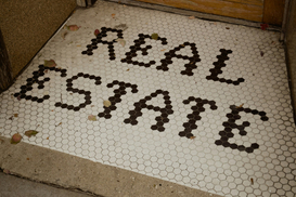 Росіянам хочуть заборонити купувати житло за готівку