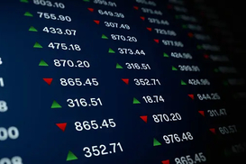 Всупереч планам Путіна: фондовий ринок РФ втратив третину вартості