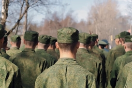 Выплаты повышают, а наступление буксует: в РФ выросли суммы контракта на войну