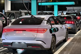 Зарядити швидко, як заправити авто: BYD тестує нові станції на 1500 кВт