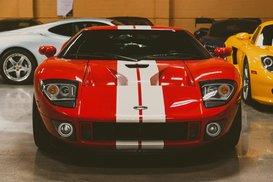 Податок на розкіш: скільки грошей заплатили українці за елітні авто