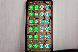 Более половины россиян не поддерживают блокировку Telegram и WhatsApp - опрос