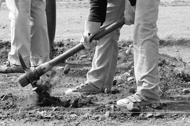 Россиян хотят заставить работать по 12 часов 6 дней в неделю: детали