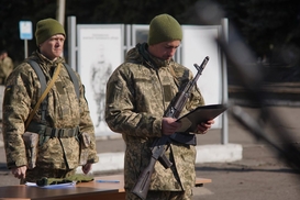 Сколько украинцев готовы вступить в Силы обороны, если война будет еще 3-10 лет