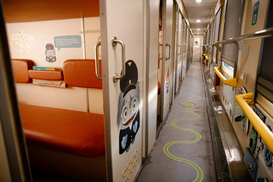 Поезда для семей: Укрзализныця запускает детские вагоны