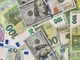 Ввезення валюти в Україну різко скоротилося: названо причини