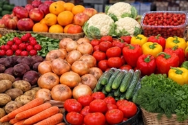 Літній раціон 2026: які продукти подешевшали, а які б'ють по кишені