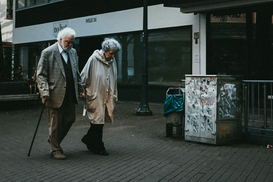 Украинцы 65+: на какие выплаты могут рассчитывать в 2026 году